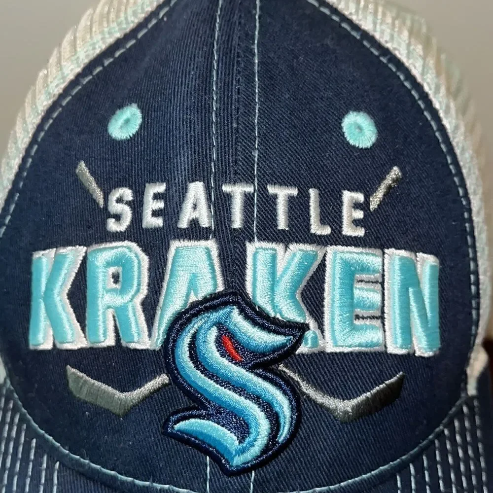 Kids youth Blue White Seattle Kraken Hockey Team Baseball Trucker Snapback cap